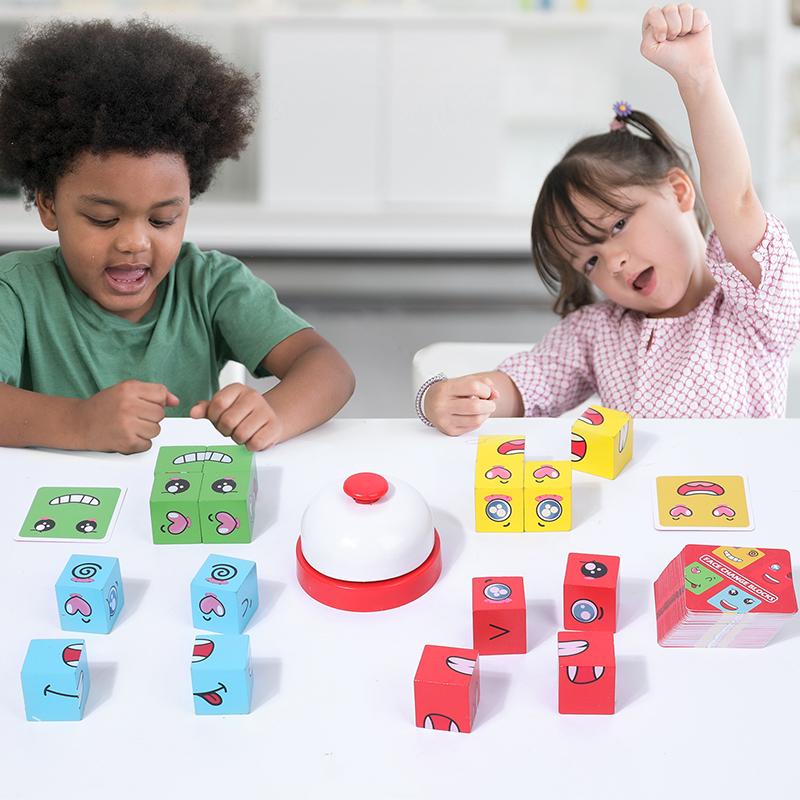 Gra w kostkę do zmiany twarzy  – Wooden Blocks Stacking recenzja i cena